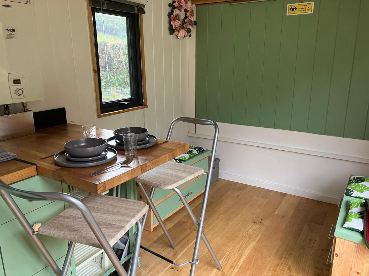 1 Bed Converted Railway Wagon Near Crickhowell Eksteriør billede